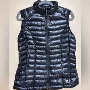 Mountain Hardwear Women's Shiny Black Puffer Vest